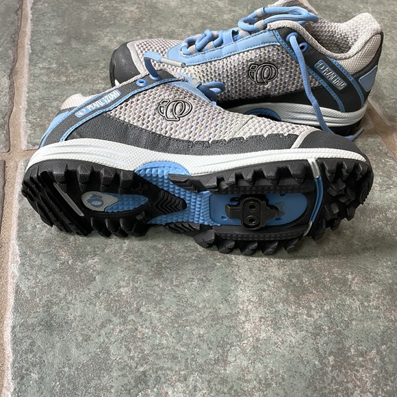 Pearl Izumi Clipless Shoes - Picture 3 of 3